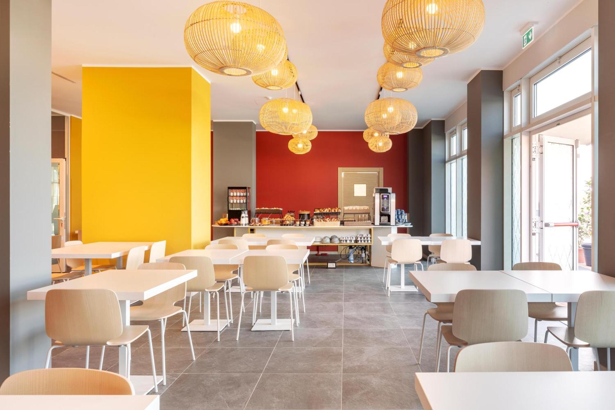 B&B Hotel Roma Fiumicino Aeroporto Fiera 2 Екстериор снимка